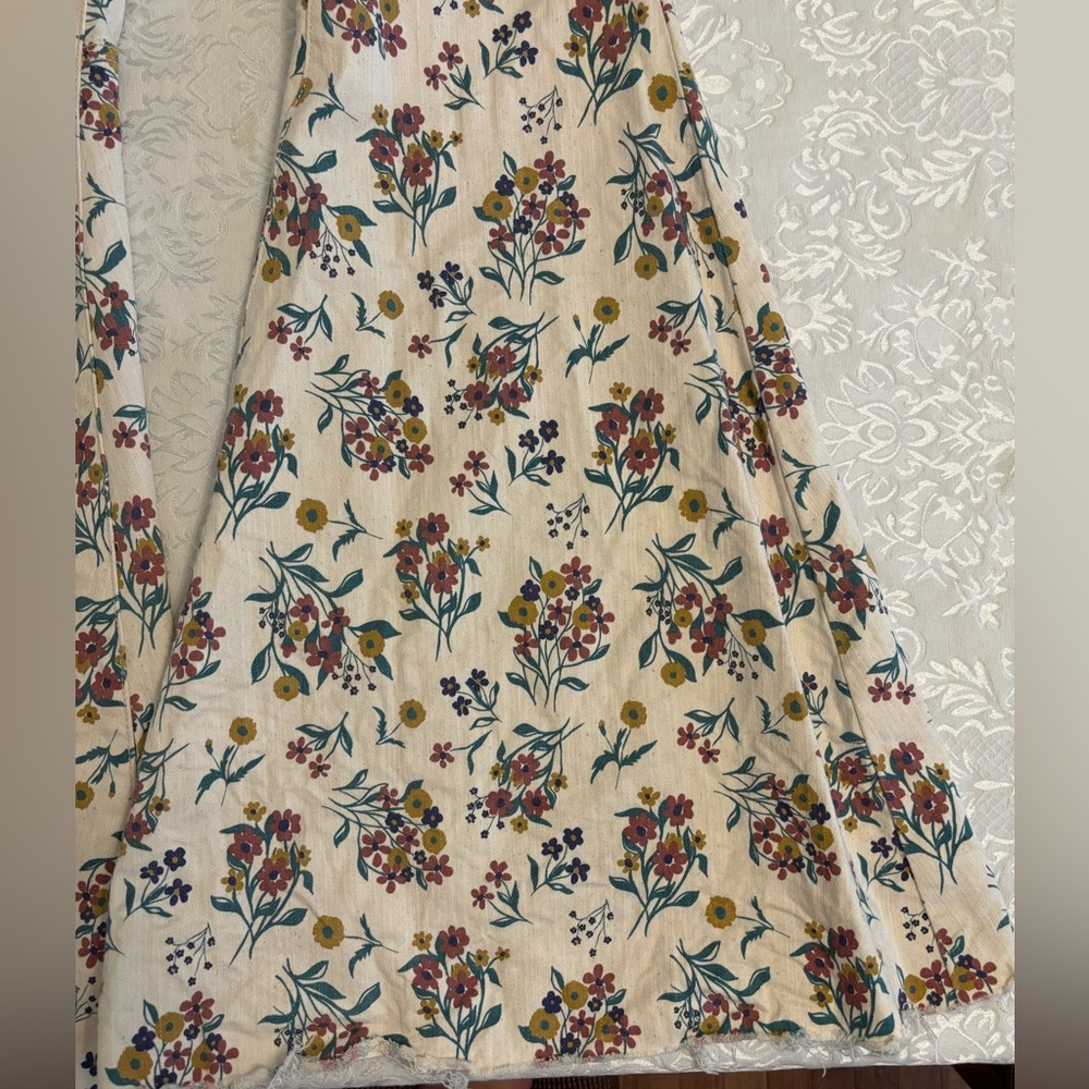 Free People White with Floral Pattern Bell Bottom Jeans - Picture 6 of 7